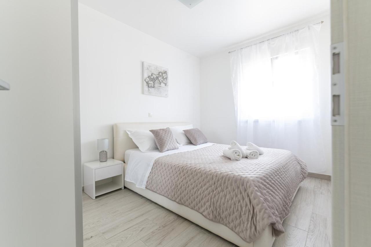 Silver Luxury Apartment Trogir Exterior photo