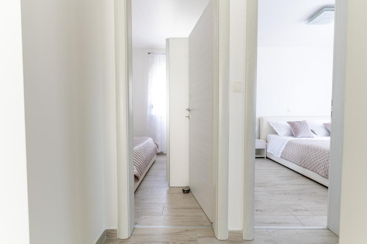 Silver Luxury Apartment Trogir Exterior photo
